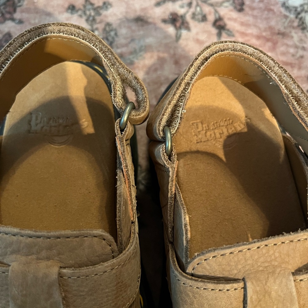 Dr Martens - Picture 4 of 4
